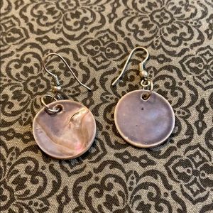 Black and white seashells dangling earrings